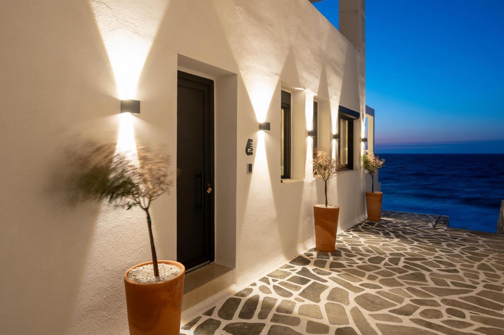 Portara Seaside Luxury Suites Naxos City エクステリア 写真