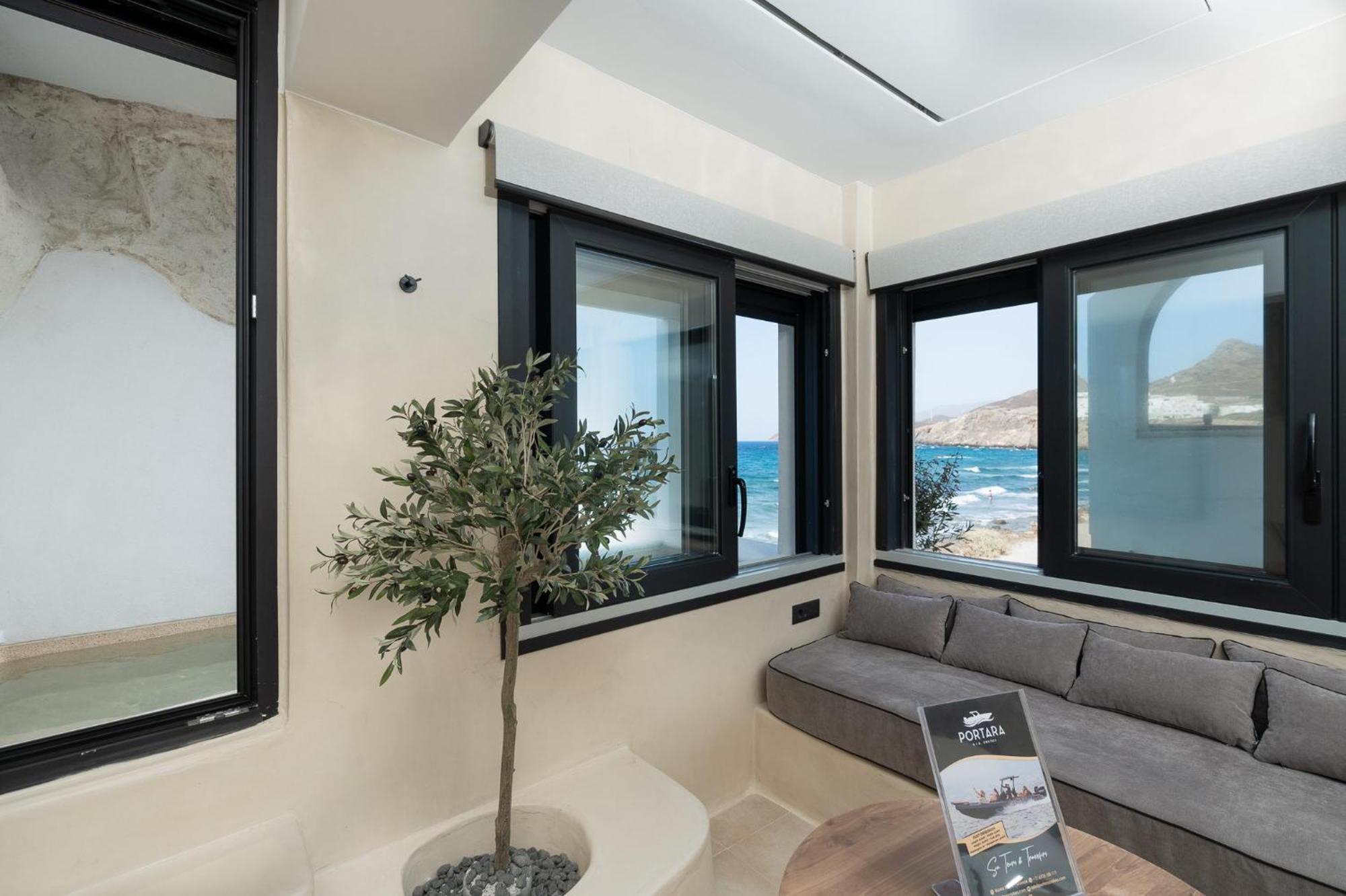 Portara Seaside Luxury Suites Naxos City エクステリア 写真