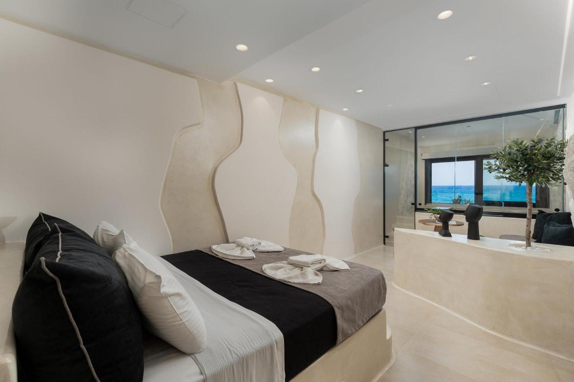 Portara Seaside Luxury Suites Naxos City エクステリア 写真