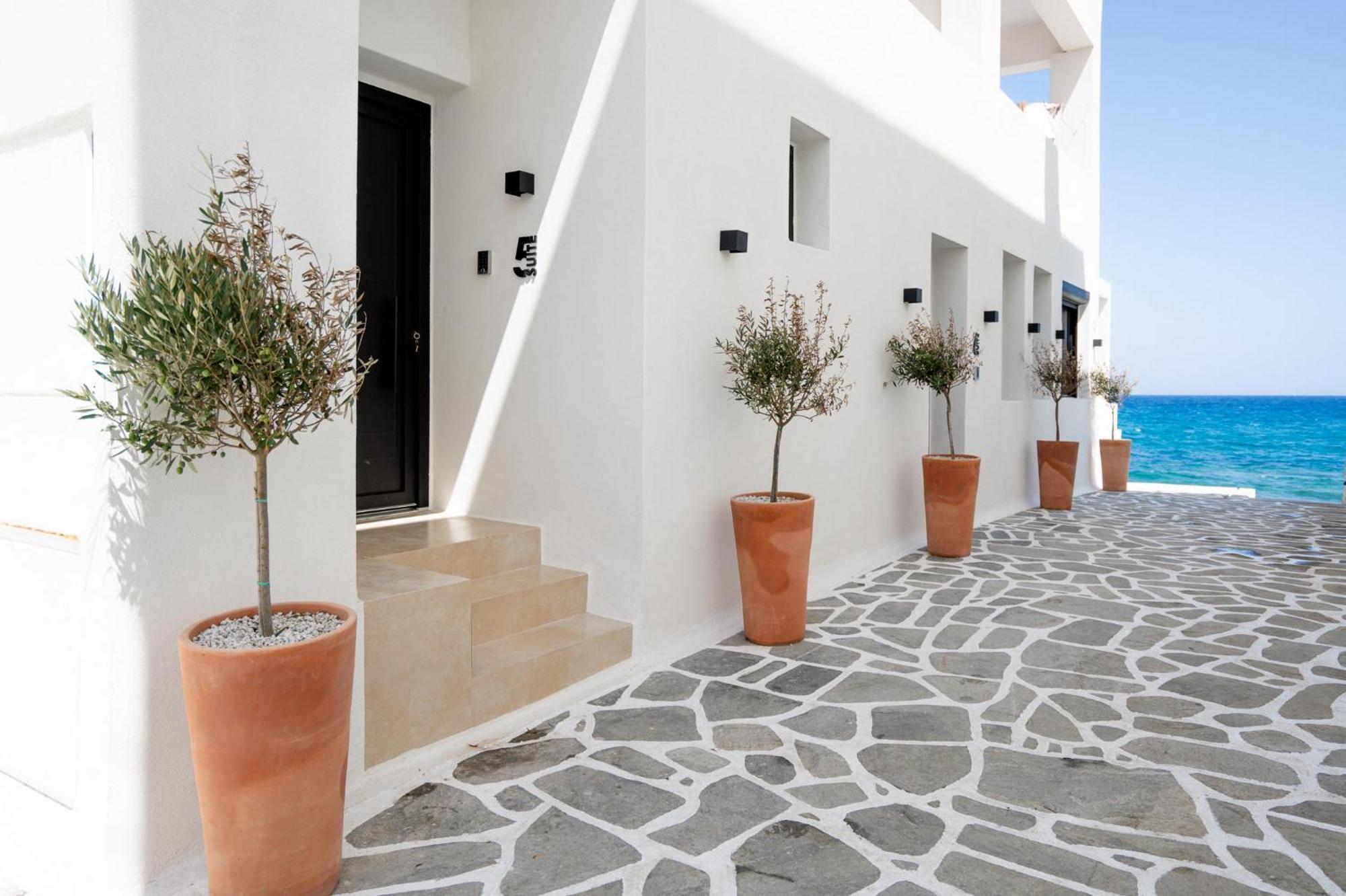 Portara Seaside Luxury Suites Naxos City エクステリア 写真