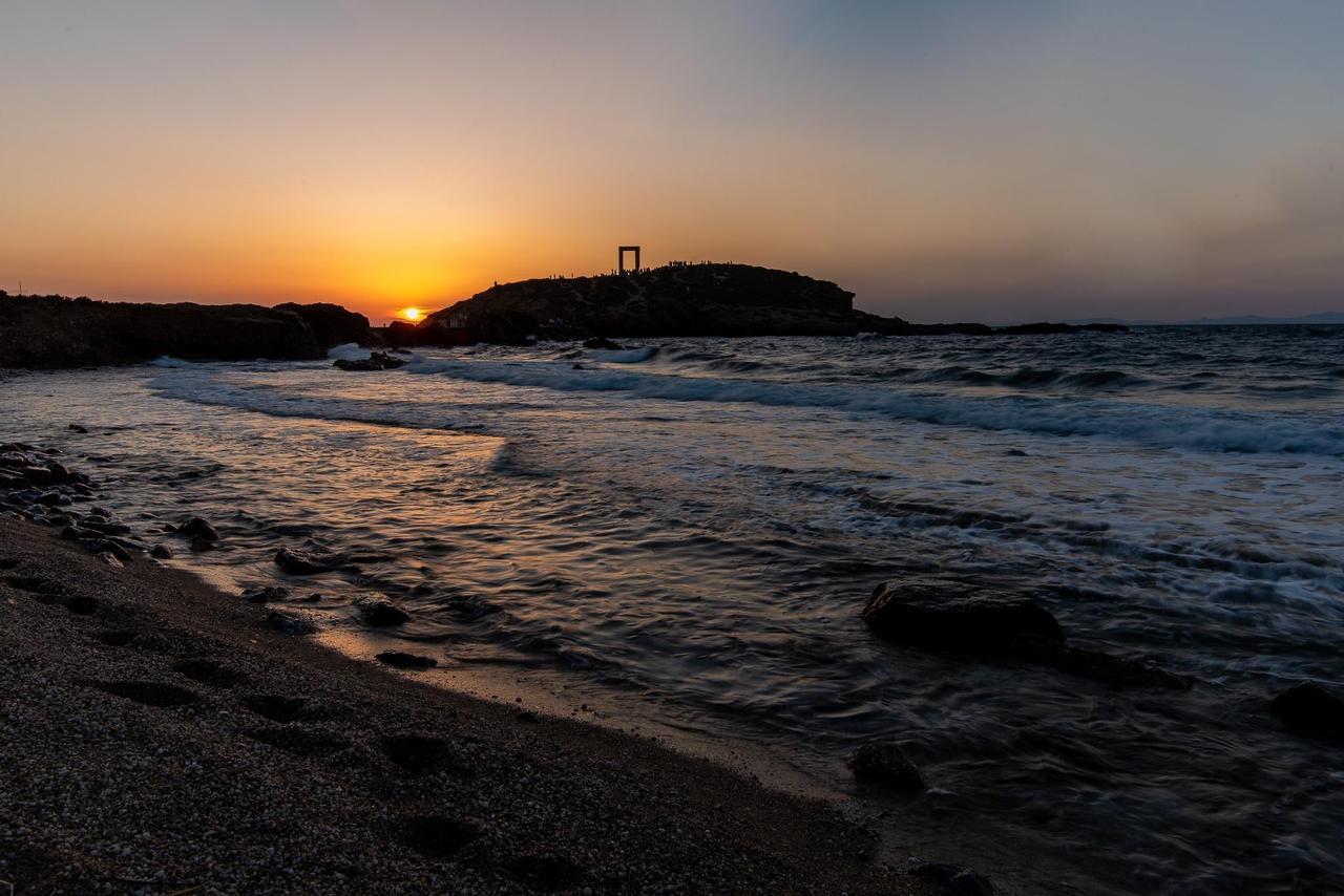 Portara Seaside Luxury Suites Naxos City エクステリア 写真