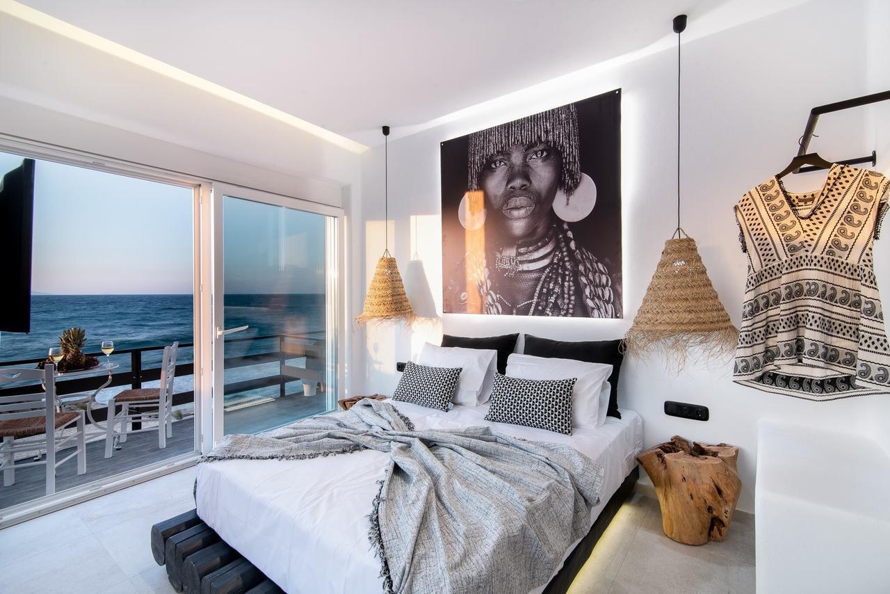 Portara Seaside Luxury Suites Naxos City エクステリア 写真