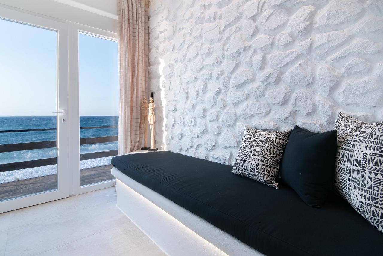 Portara Seaside Luxury Suites Naxos City エクステリア 写真